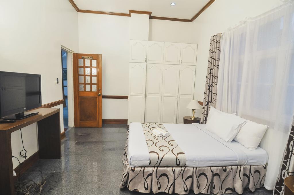 Villa Jhoana Resort Angono Exterior foto